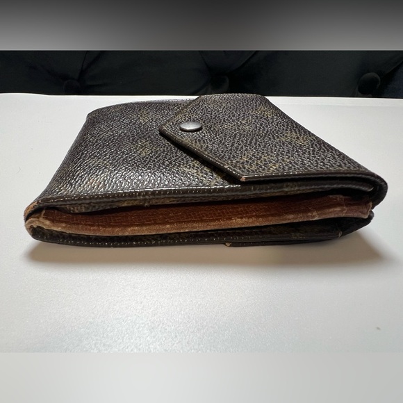 LOUIS VUITTON Monogram Porto Monnevier Wallet - Picture 4 of 9